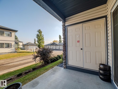 33 2565 Hanna Crescent Nw, Edmonton, AB - Outdoor With Exterior