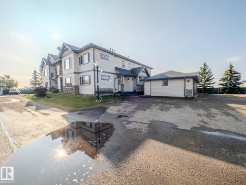 33 2565 Hanna Crescent Nw, Edmonton, AB - Outdoor With Facade