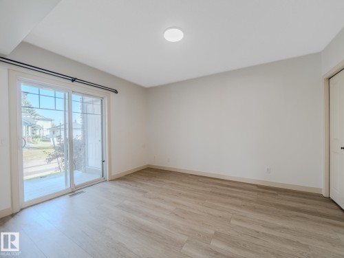 33 2565 Hanna Crescent Nw, Edmonton, AB - Indoor Photo Showing Other Room