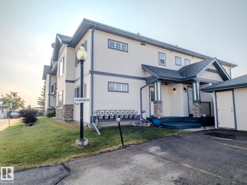 33 2565 Hanna Crescent Nw, Edmonton, AB - Outdoor