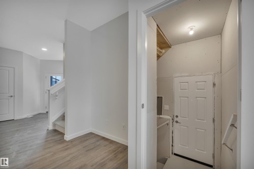 8929 Elves Loop, Edmonton, AB - Indoor Photo Showing Other Room
