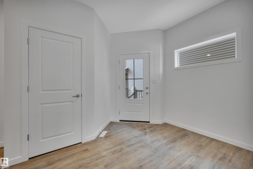 8929 Elves Loop, Edmonton, AB - Indoor Photo Showing Other Room