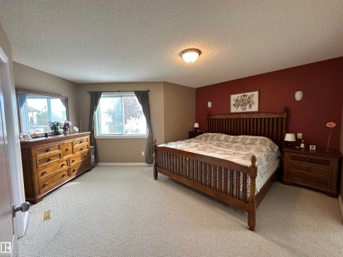 4619 151 Avenue, Edmonton, AB - Indoor Photo Showing Bedroom