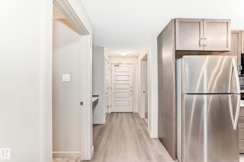 303 4008 Savaryn Drive, Edmonton, AB - Indoor Photo Showing Other Room