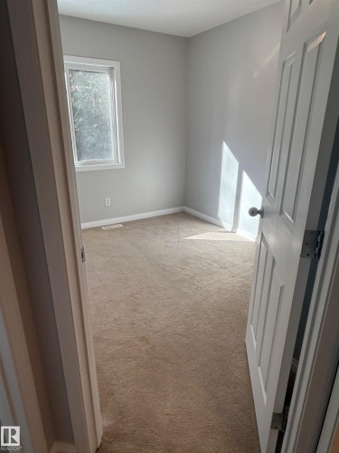 10, 624 41 Street, Edson, AB - Indoor Photo Showing Other Room