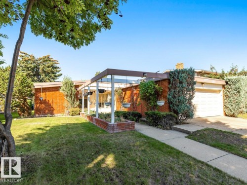 7404 Rowland Road, Edmonton, AB - Outdoor