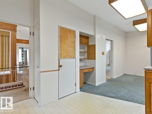 7404 Rowland Road, Edmonton, AB - Indoor Photo Showing Other Room