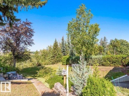 7404 Rowland Road, Edmonton, AB - Outdoor