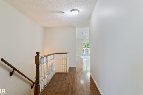 7 10848 8 Avenue, Edmonton, AB - Indoor Photo Showing Other Room