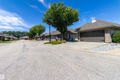 7 10848 8 Avenue, Edmonton, AB - Outdoor