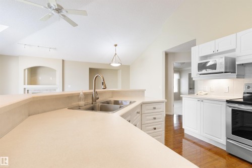 7 10848 8 Avenue, Edmonton, AB - Indoor Photo Showing Kitchen With Double Sink With Upgraded Kitchen