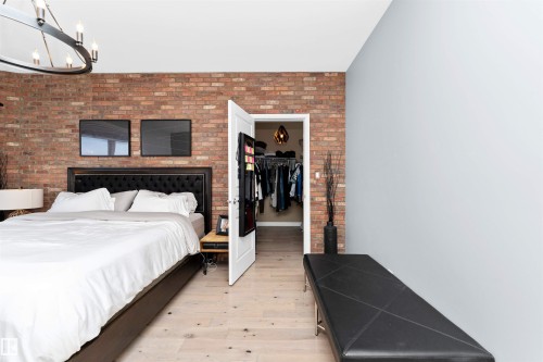 104 9804 101 Street, Edmonton, AB - Indoor Photo Showing Bedroom