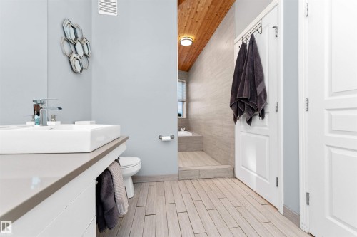 104 9804 101 Street, Edmonton, AB - Indoor Photo Showing Bathroom