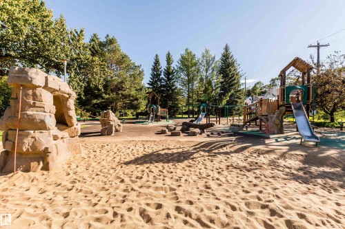 104 9804 101 Street, Edmonton, AB - Outdoor