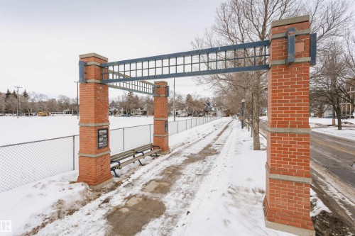 104 9804 101 Street, Edmonton, AB - Outdoor