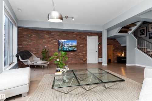 104 9804 101 Street, Edmonton, AB - Indoor