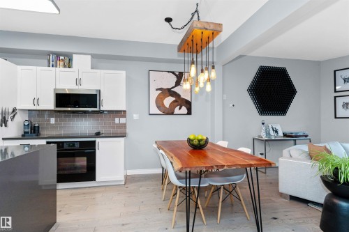 104 9804 101 Street, Edmonton, AB - Indoor Photo Showing Other Room