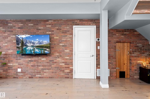 104 9804 101 Street, Edmonton, AB - Indoor Photo Showing Other Room