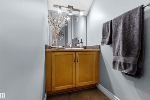 104 9804 101 Street, Edmonton, AB - Indoor