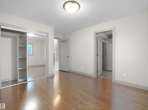 2435 Hagen Way, Edmonton, AB - Indoor Photo Showing Other Room