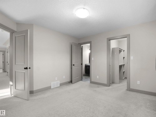 2435 Hagen Way, Edmonton, AB - Indoor