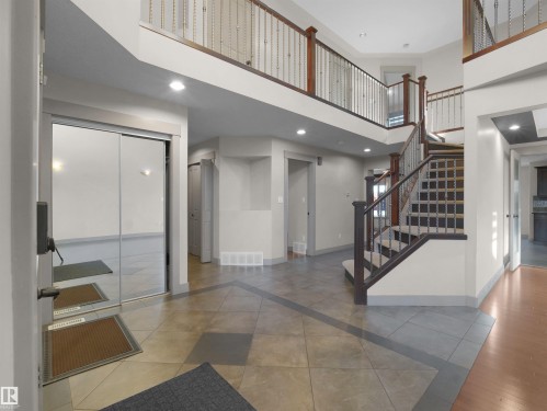 2435 Hagen Way, Edmonton, AB - Indoor Photo Showing Other Room