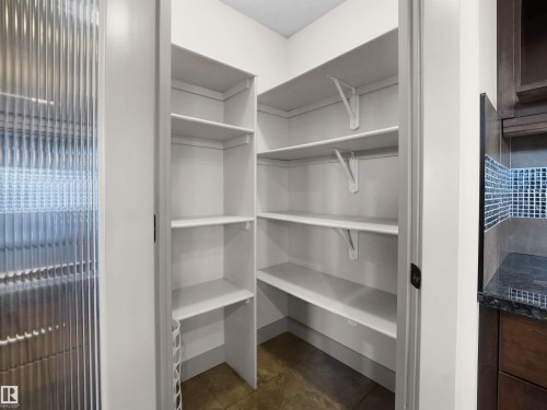 2435 Hagen Way, Edmonton, AB - Indoor With Storage