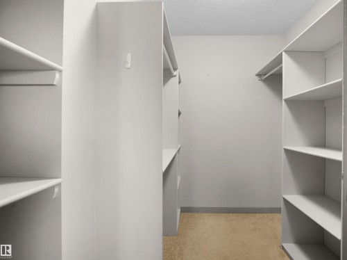 2435 Hagen Way, Edmonton, AB - Indoor With Storage