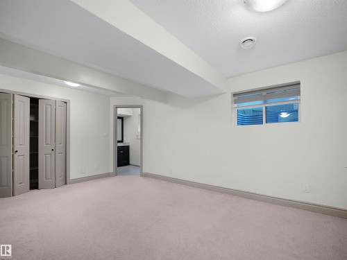 2435 Hagen Way, Edmonton, AB - Indoor Photo Showing Other Room