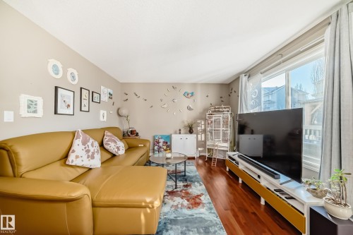 4908 213 Street Nw, Edmonton, AB - Indoor Photo Showing Living Room