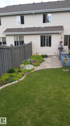 4908 213 Street Nw, Edmonton, AB - Outdoor