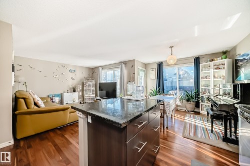 4908 213 Street Nw, Edmonton, AB - Indoor