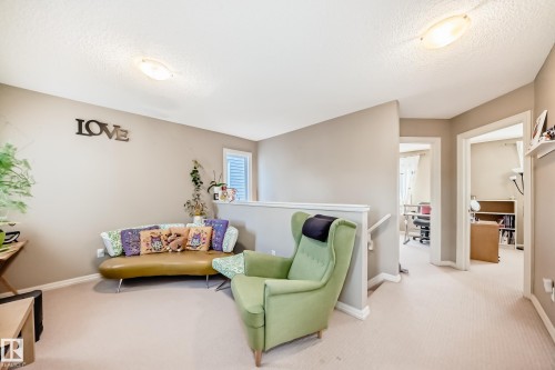 4908 213 Street Nw, Edmonton, AB - Indoor Photo Showing Other Room