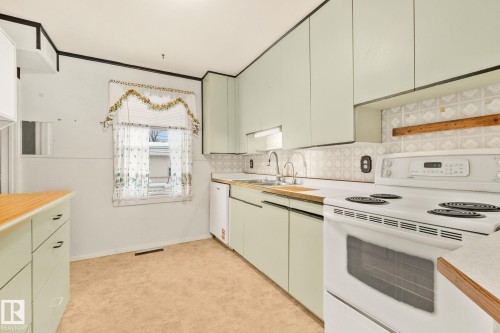 11819 59 Street, Edmonton, AB - Indoor Photo Showing Kitchen