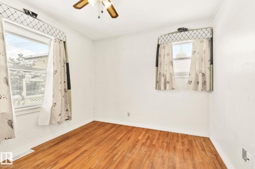 11819 59 Street, Edmonton, AB - Indoor Photo Showing Other Room