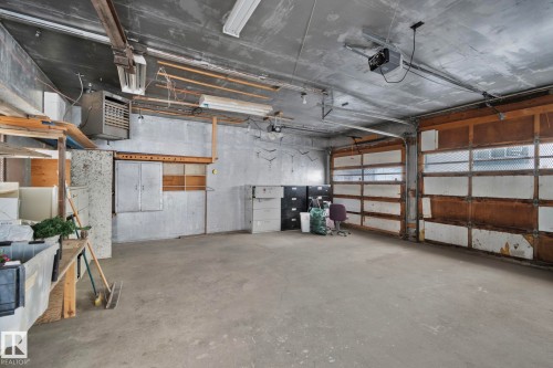11819 59 Street, Edmonton, AB - Indoor Photo Showing Garage