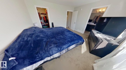 9876 206 Street, Edmonton, AB - Indoor Photo Showing Bedroom