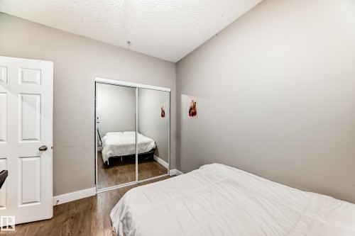 203 8108 109 Street, Edmonton, AB - Indoor Photo Showing Bedroom