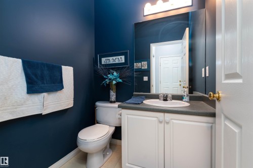 10 1401 Clover Bar Road, Sherwood Park, AB - Indoor Photo Showing Bathroom