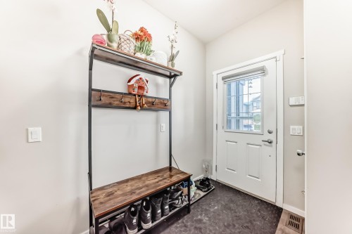 671 Lewis Green Drive, Edmonton, AB - Indoor Photo Showing Other Room