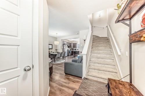 671 Lewis Green Drive, Edmonton, AB - Indoor