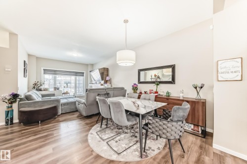 671 Lewis Green Drive, Edmonton, AB - Indoor