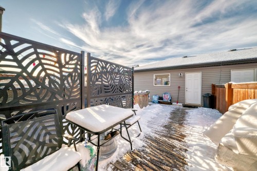 671 Lewis Green Drive, Edmonton, AB - Outdoor