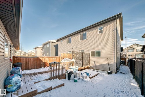 671 Lewis Green Drive, Edmonton, AB - Outdoor With Exterior