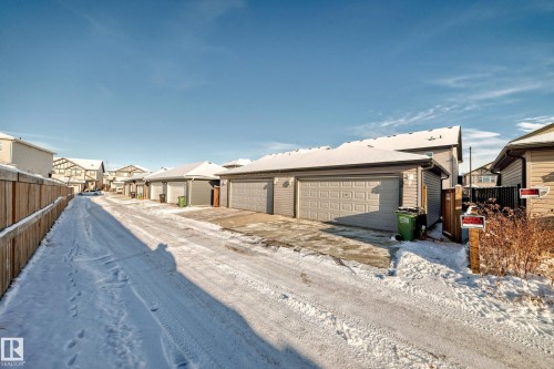 671 Lewis Green Drive, Edmonton, AB - Outdoor