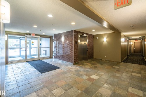 319 4407 23 Street, Edmonton, AB - Indoor Photo Showing Other Room