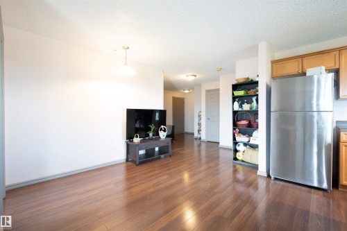 319 4407 23 Street, Edmonton, AB - Indoor Photo Showing Kitchen