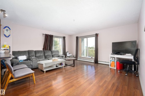 319 4407 23 Street, Edmonton, AB - Indoor Photo Showing Living Room