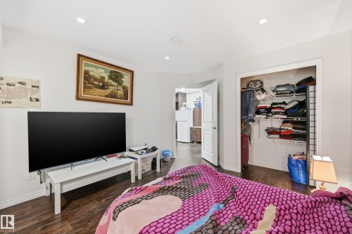 12410 171A Avenue, Edmonton, AB - Indoor Photo Showing Bedroom