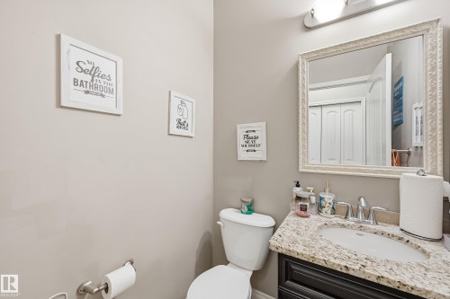 12410 171A Avenue, Edmonton, AB - Indoor Photo Showing Bathroom